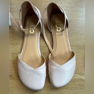Sharpen Poppy ballet flat shoe, Size 8.5-9 (EU Size 39).